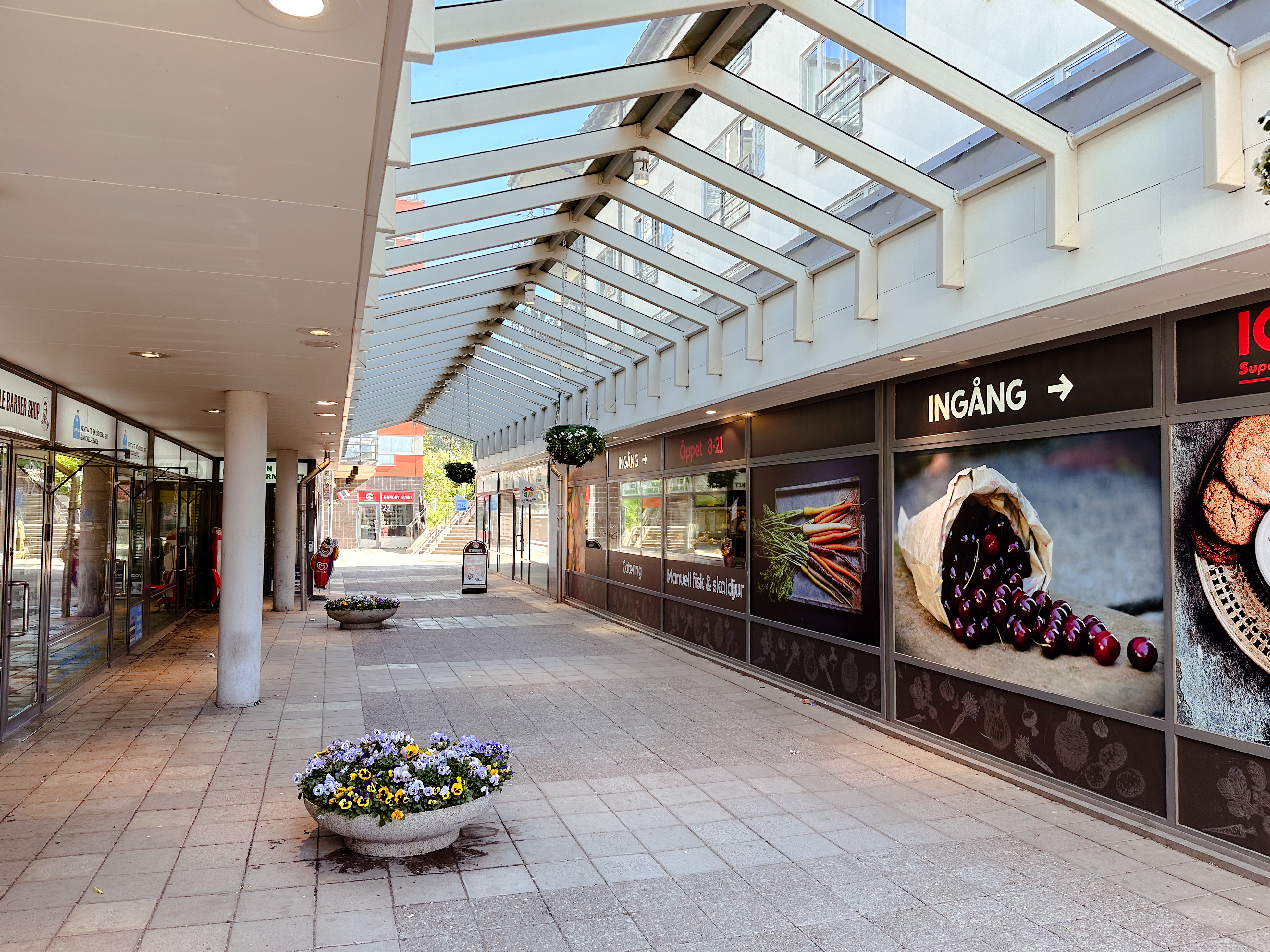 Edsbergs centrum 2.jpg